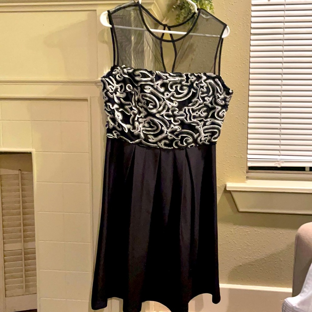 Size 12 Karin Steven dress